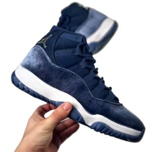 Air Jordan 11 retroâ€œMidnight Navyâ€