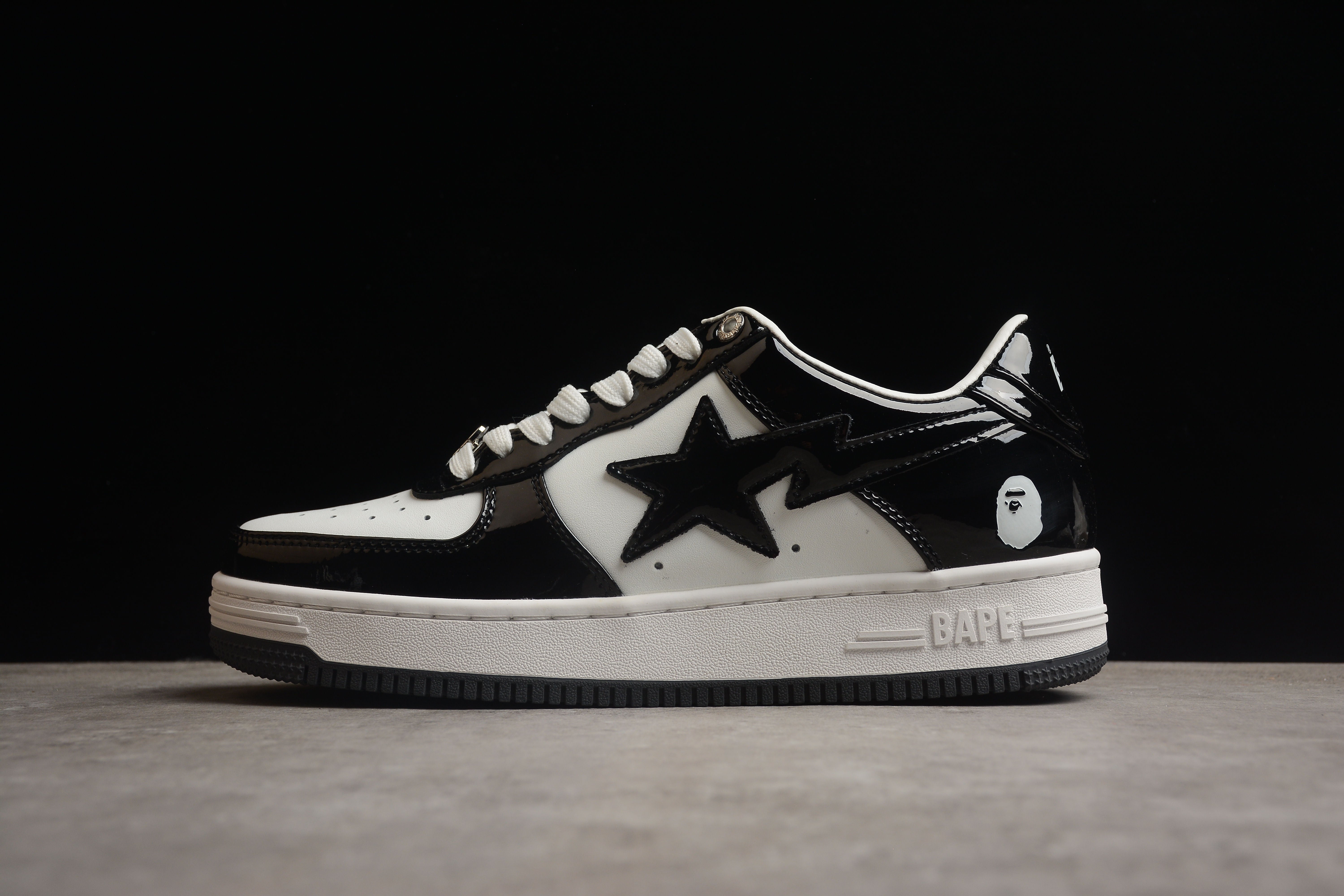 BAPE STA Low-Top Sneakers in Black and White - Image 2