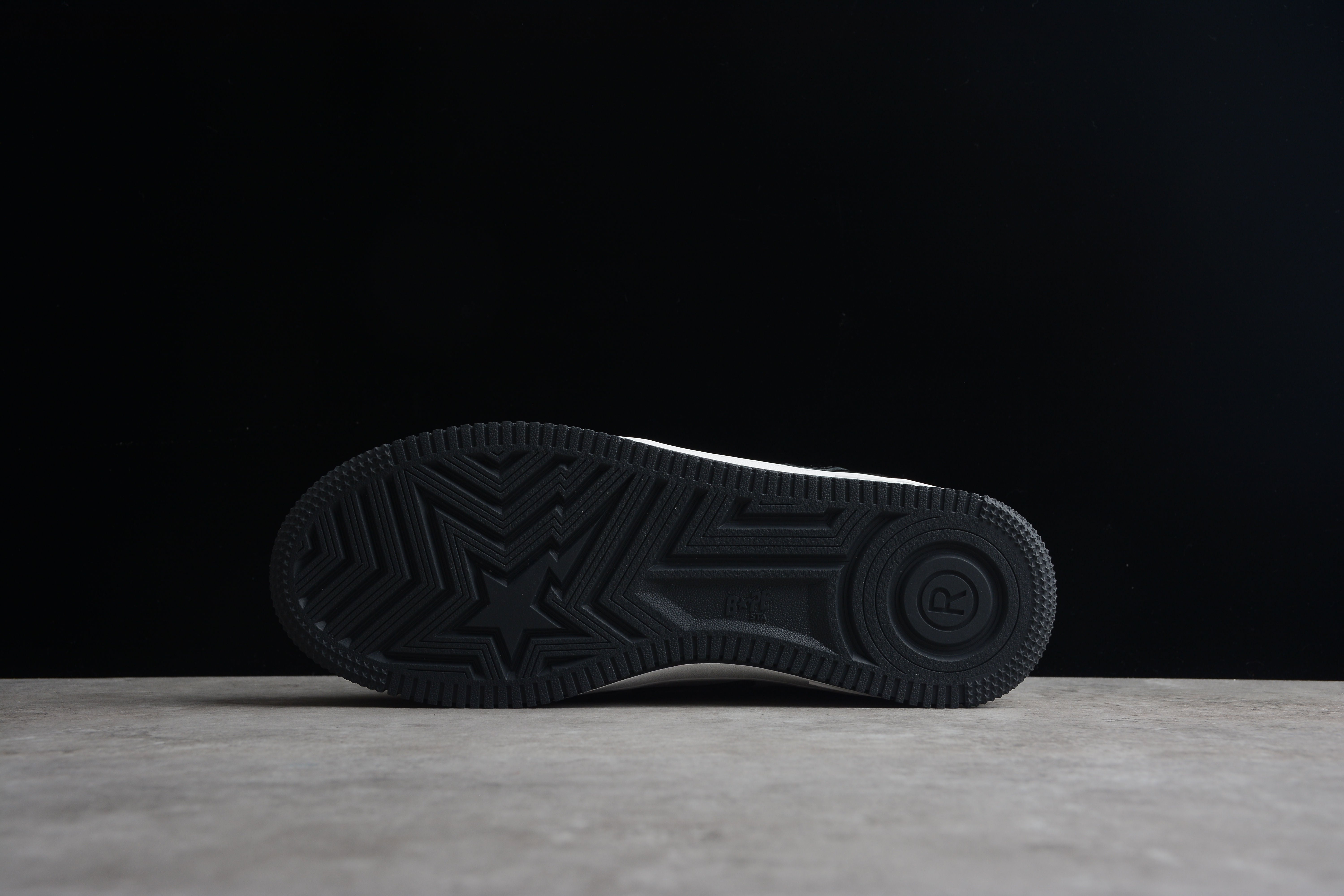BAPE STA Low-Top Sneakers in Black and White - Image 5