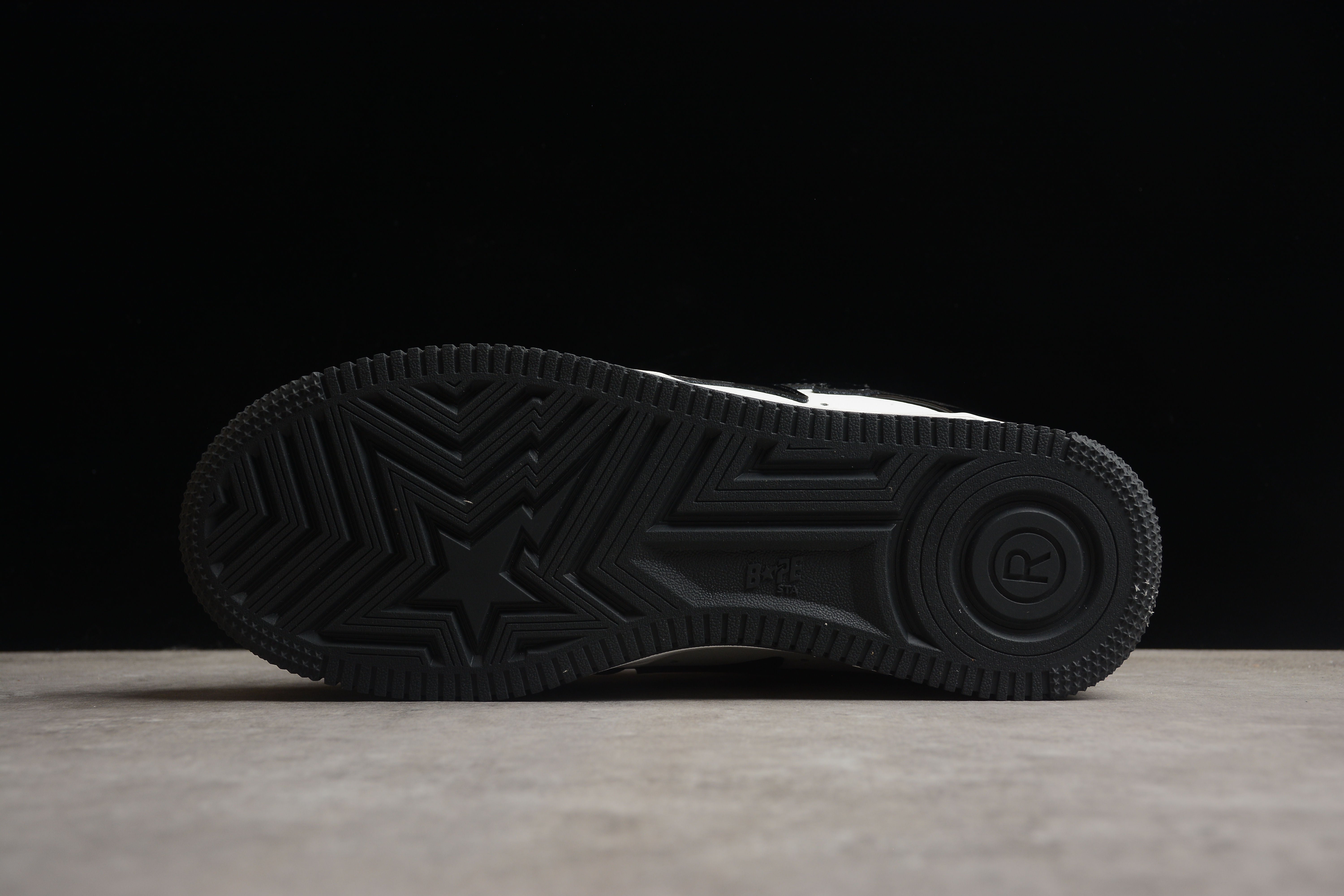 BAPE STA Low-Top Sneakers in Black and White - Image 5