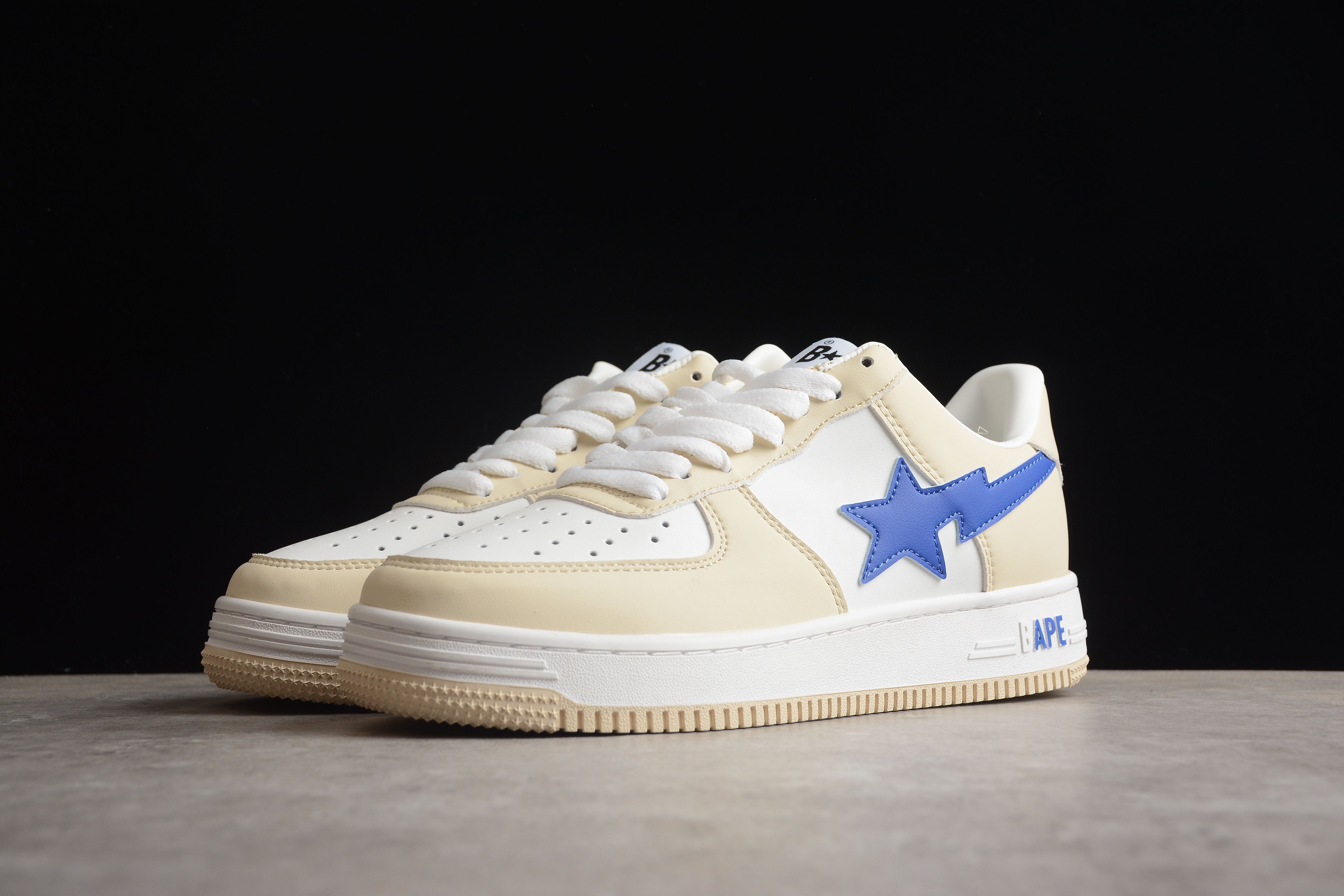 BAPE STA Low-Top Sneakers in Cream and Blue - Image 8