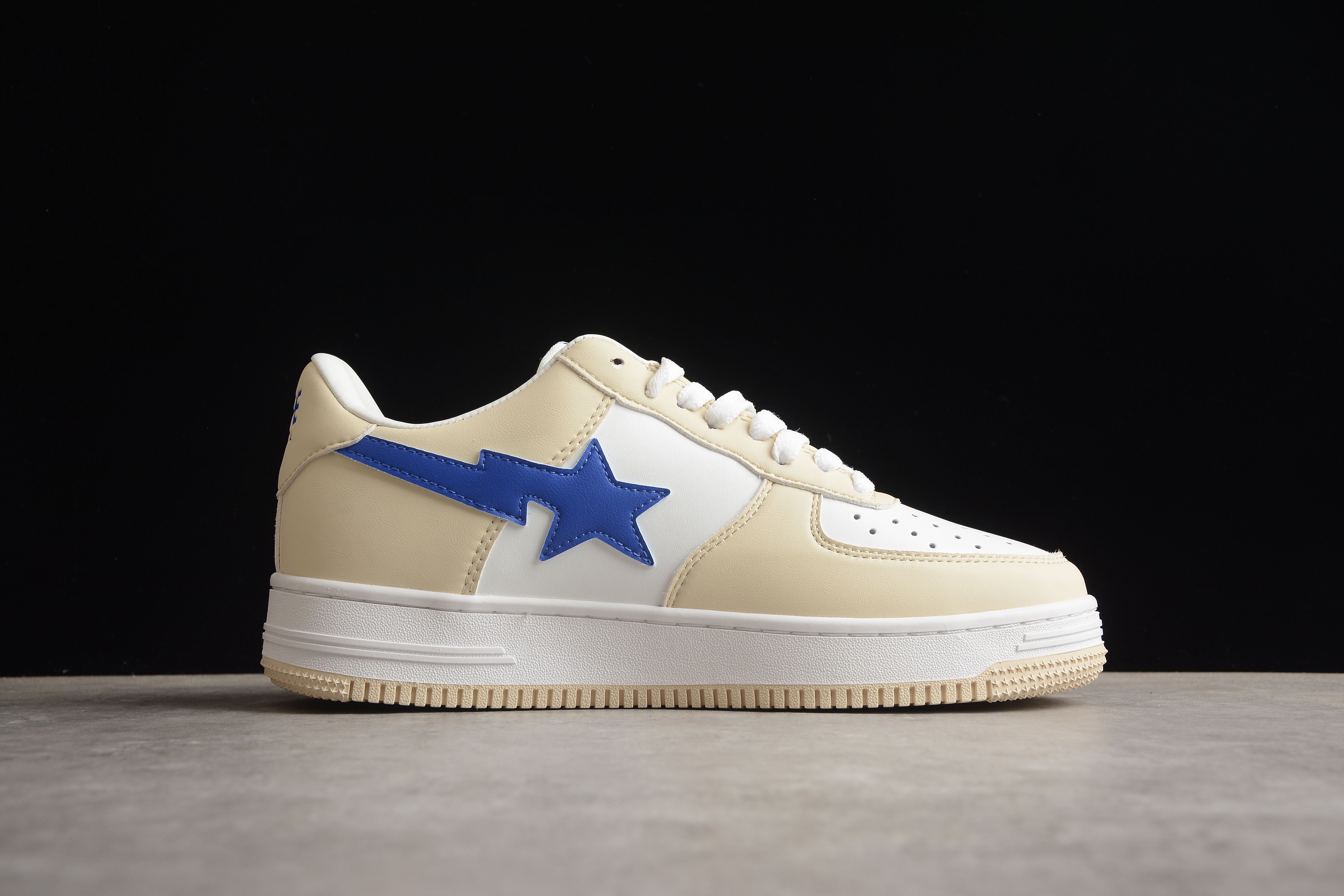 BAPE STA Low-Top Sneakers in Cream and Blue - Image 7