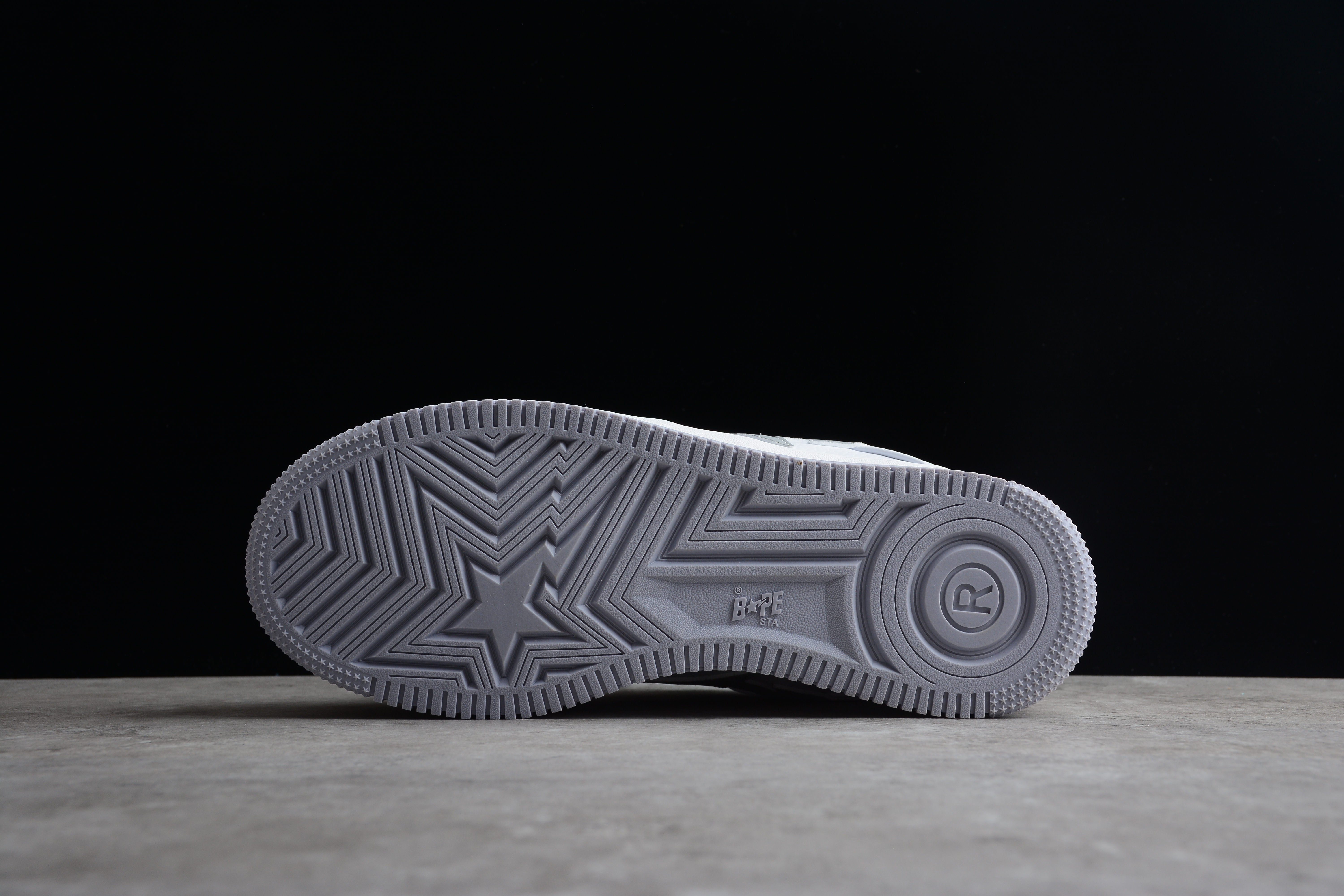 BAPE STA Low-Top Sneakers in White and Gray - Image 5