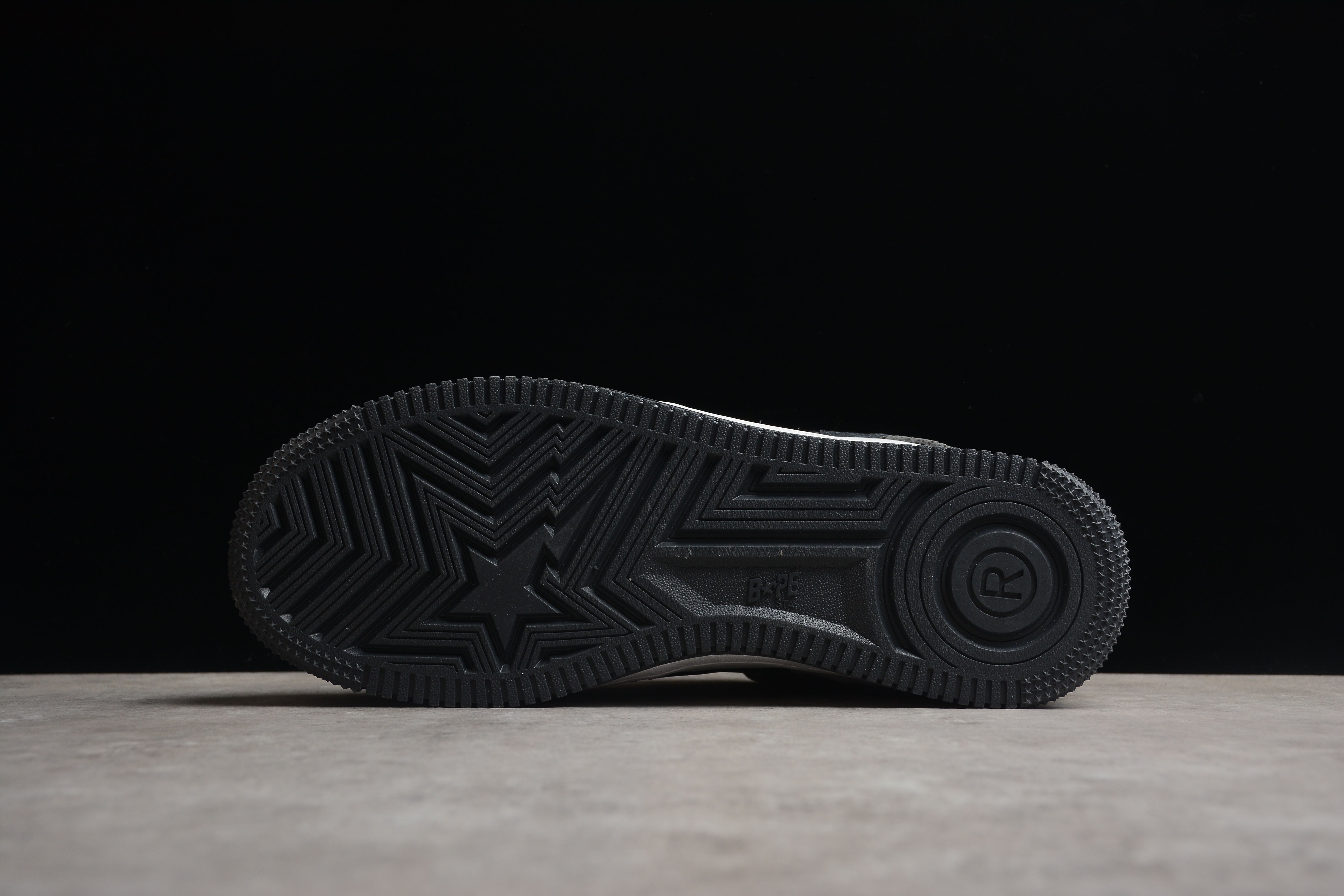 BAPE STA Low-Top Sneakers with Black Snakeskin Pattern - Image 5