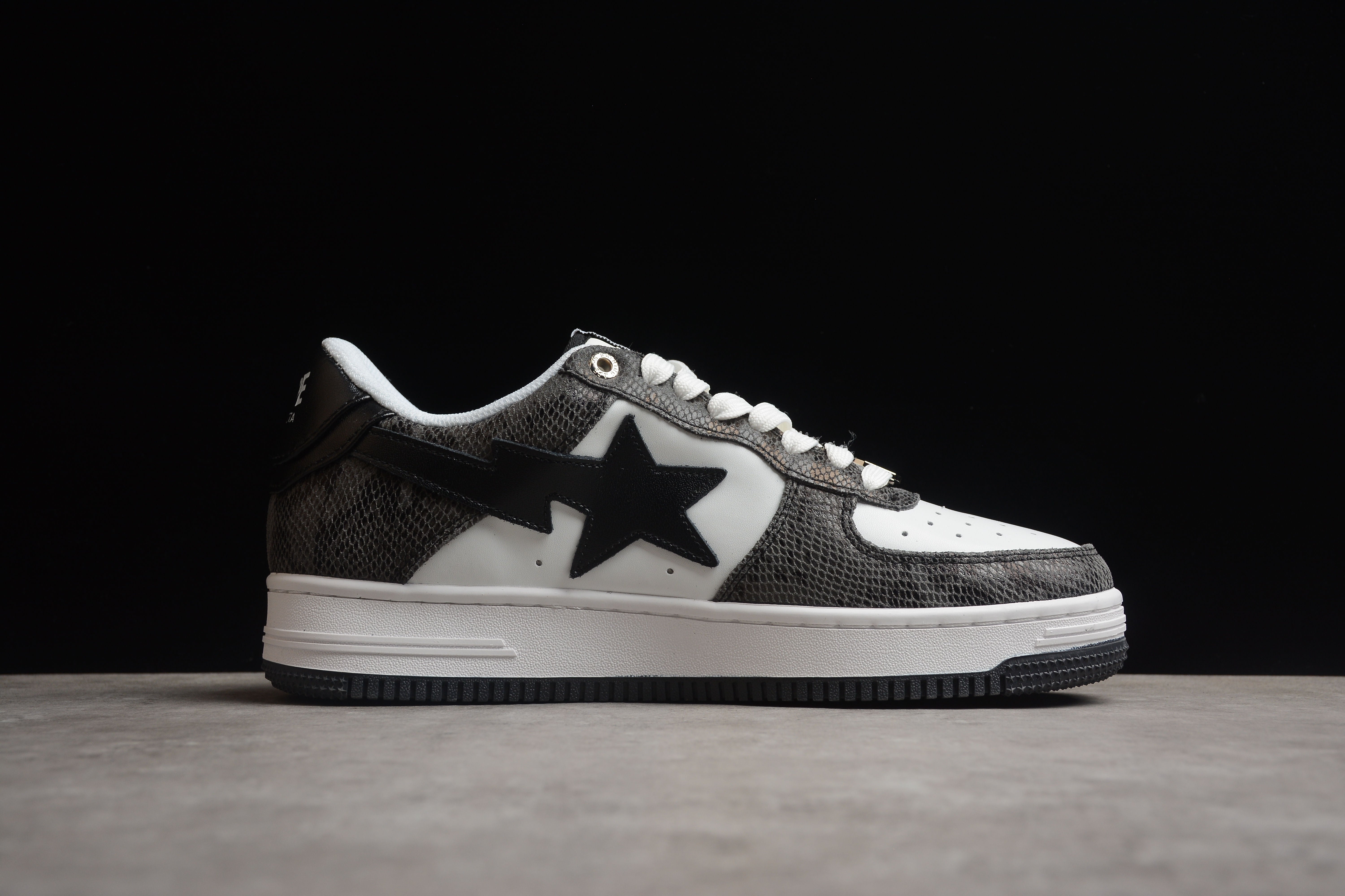 BAPE STA Low-Top Sneakers with Black Snakeskin Pattern - Image 7