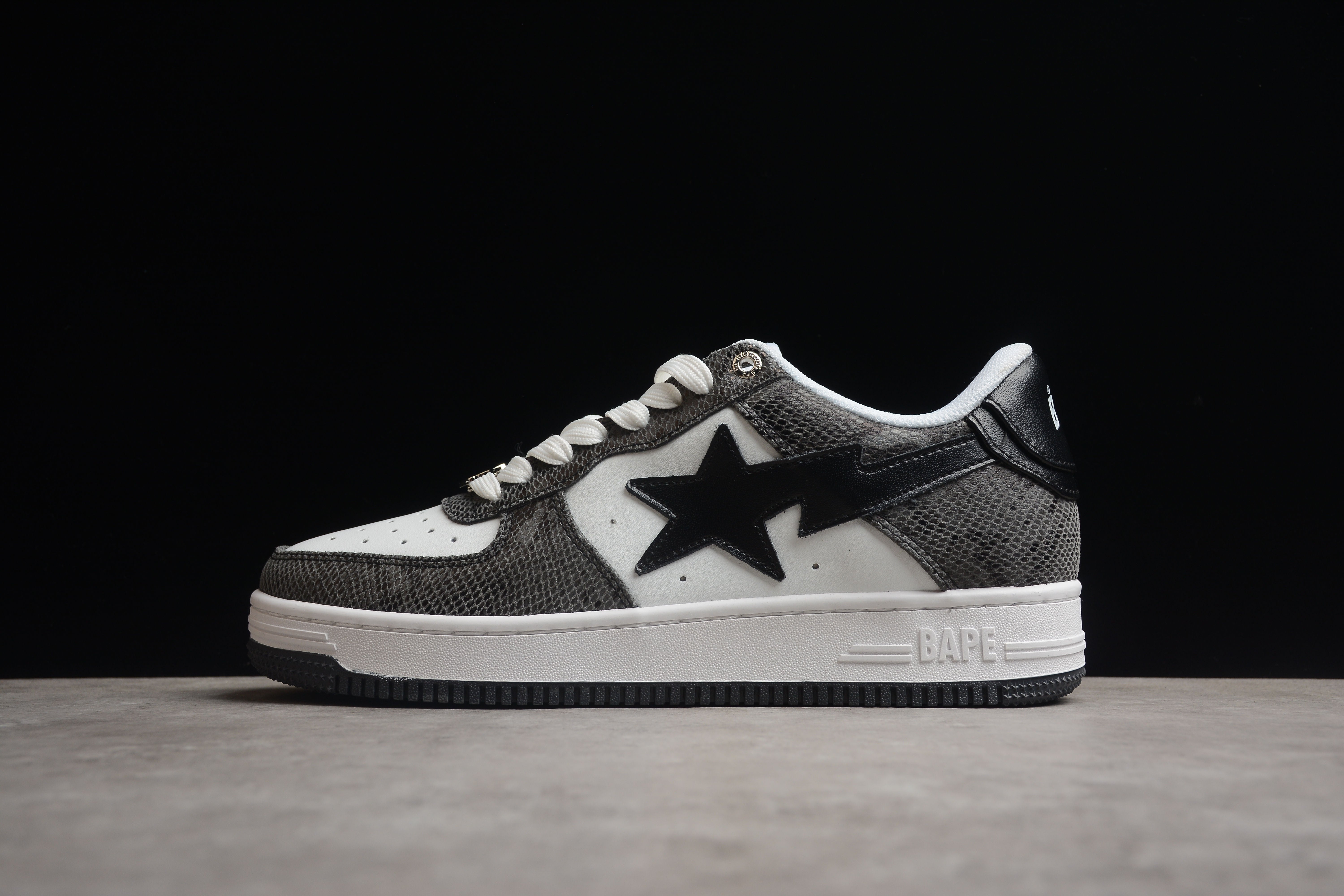 BAPE STA Low-Top Sneakers with Black Snakeskin Pattern - Image 2