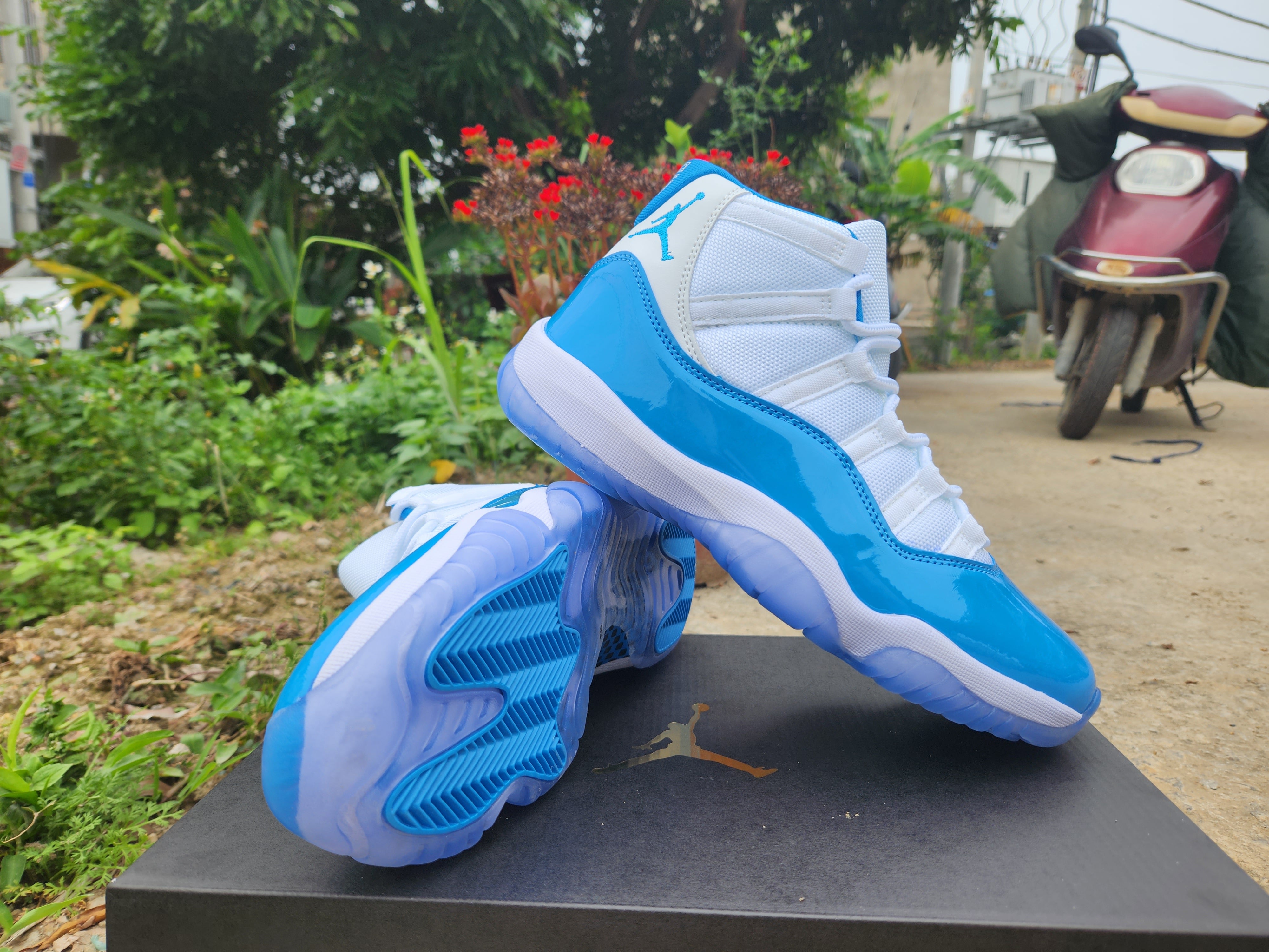 JORDAN 11 "White Jade" - Image 4