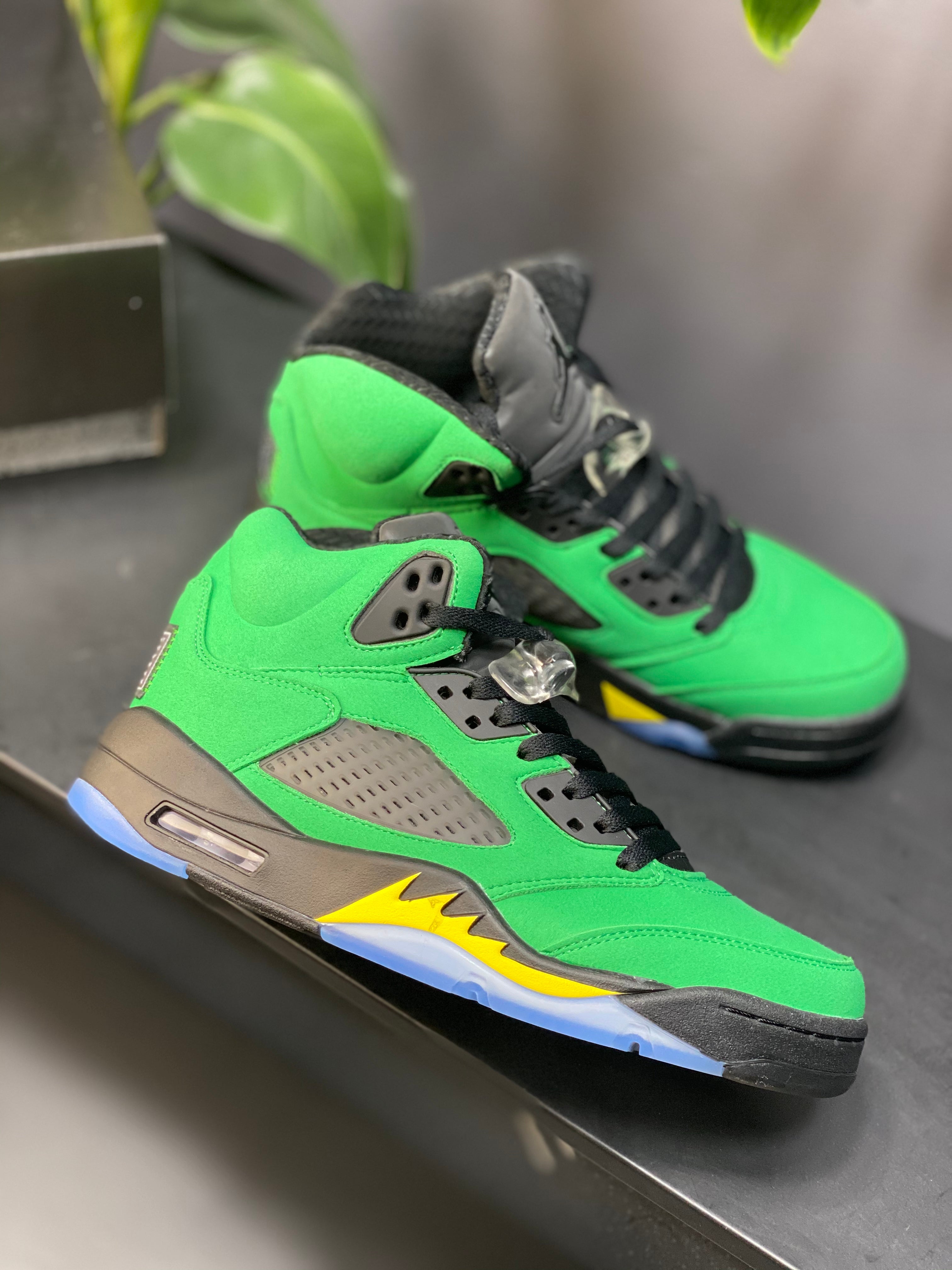 JORDAN 5 RETRO x SE OREGON - Image 9