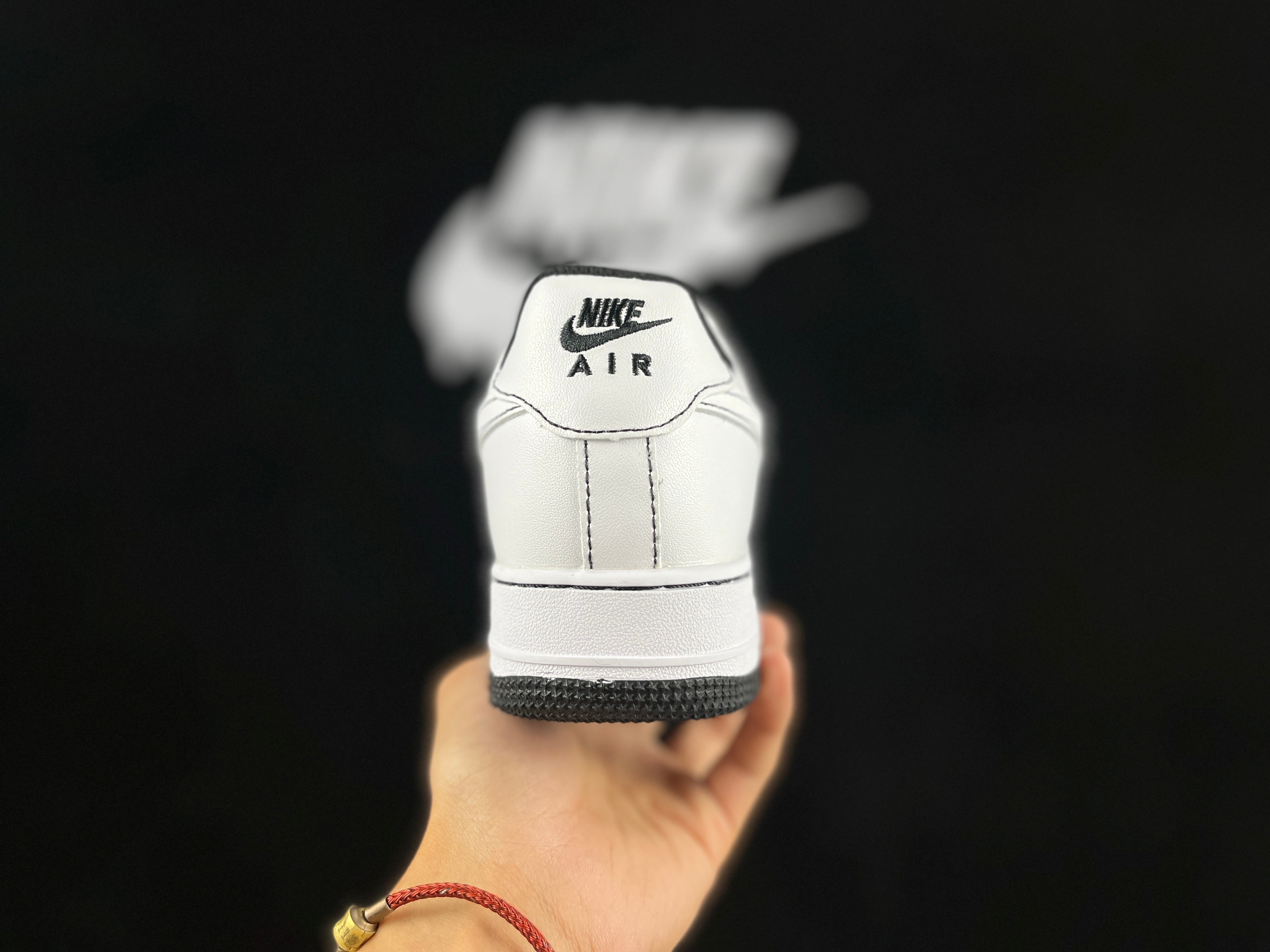 NIKE AIR FORCE 1 '07 - Image 4