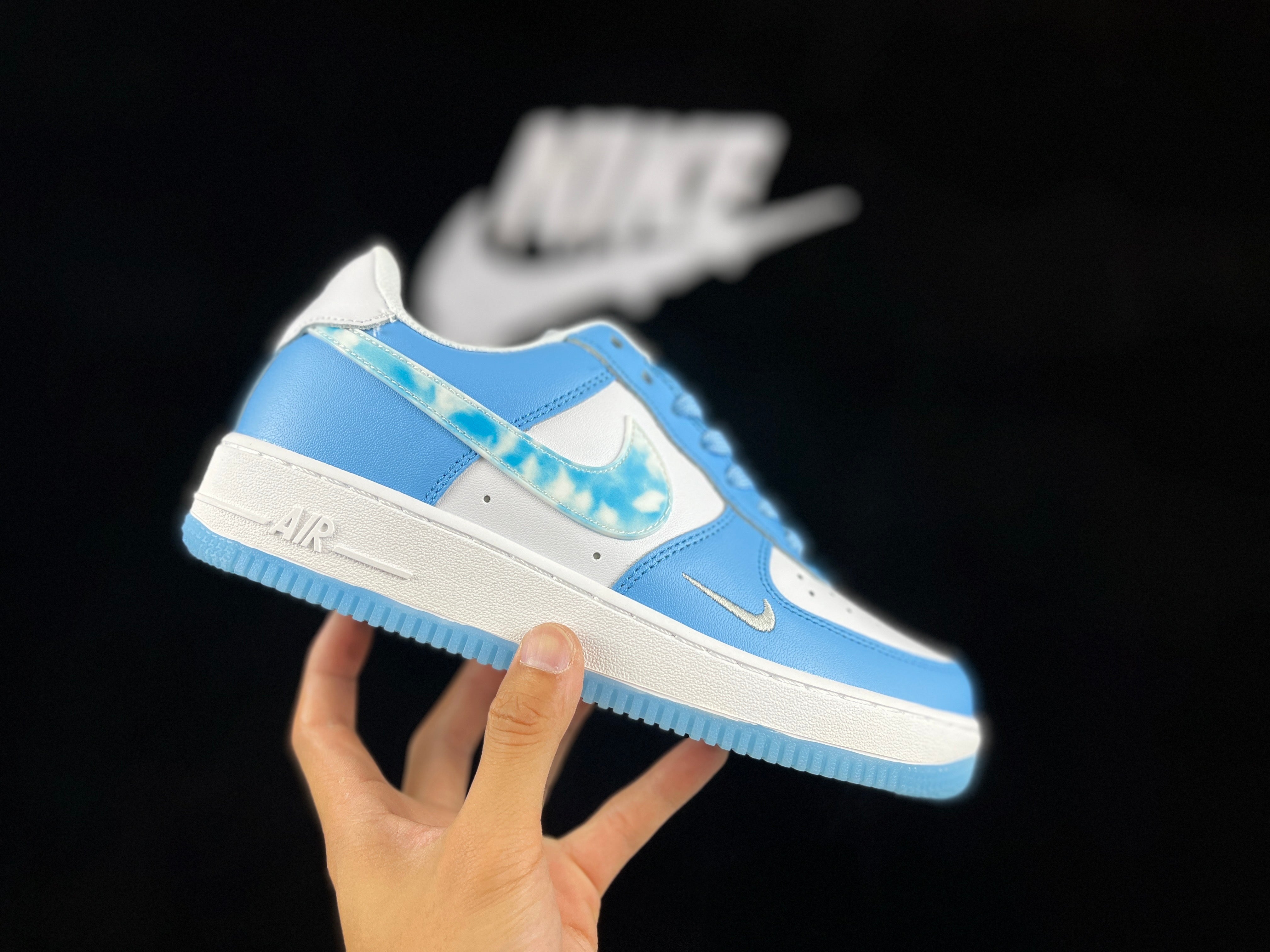NIKE AIR FORCE 1 '07 Low - Image 2