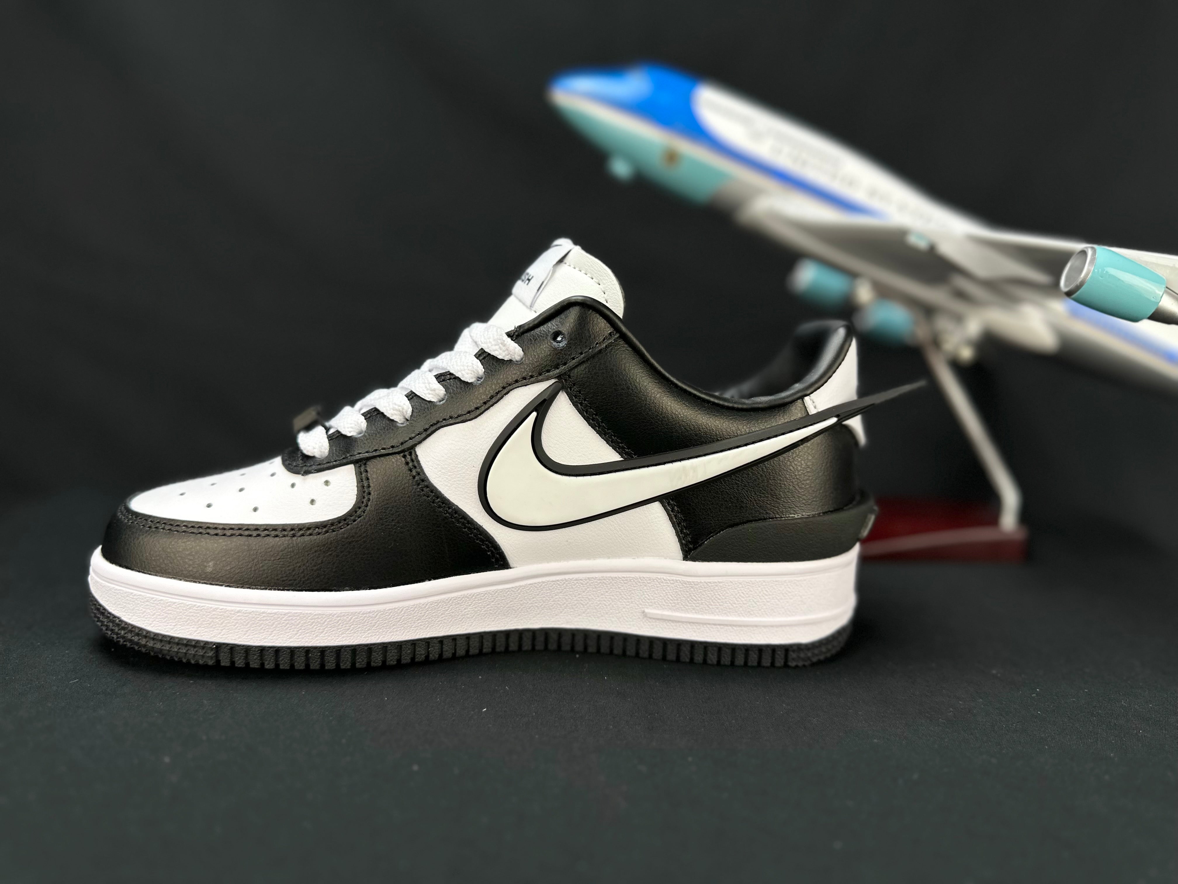 NIKE AIR FORCE 1 "Big Swoosh White/Black" - Image 3