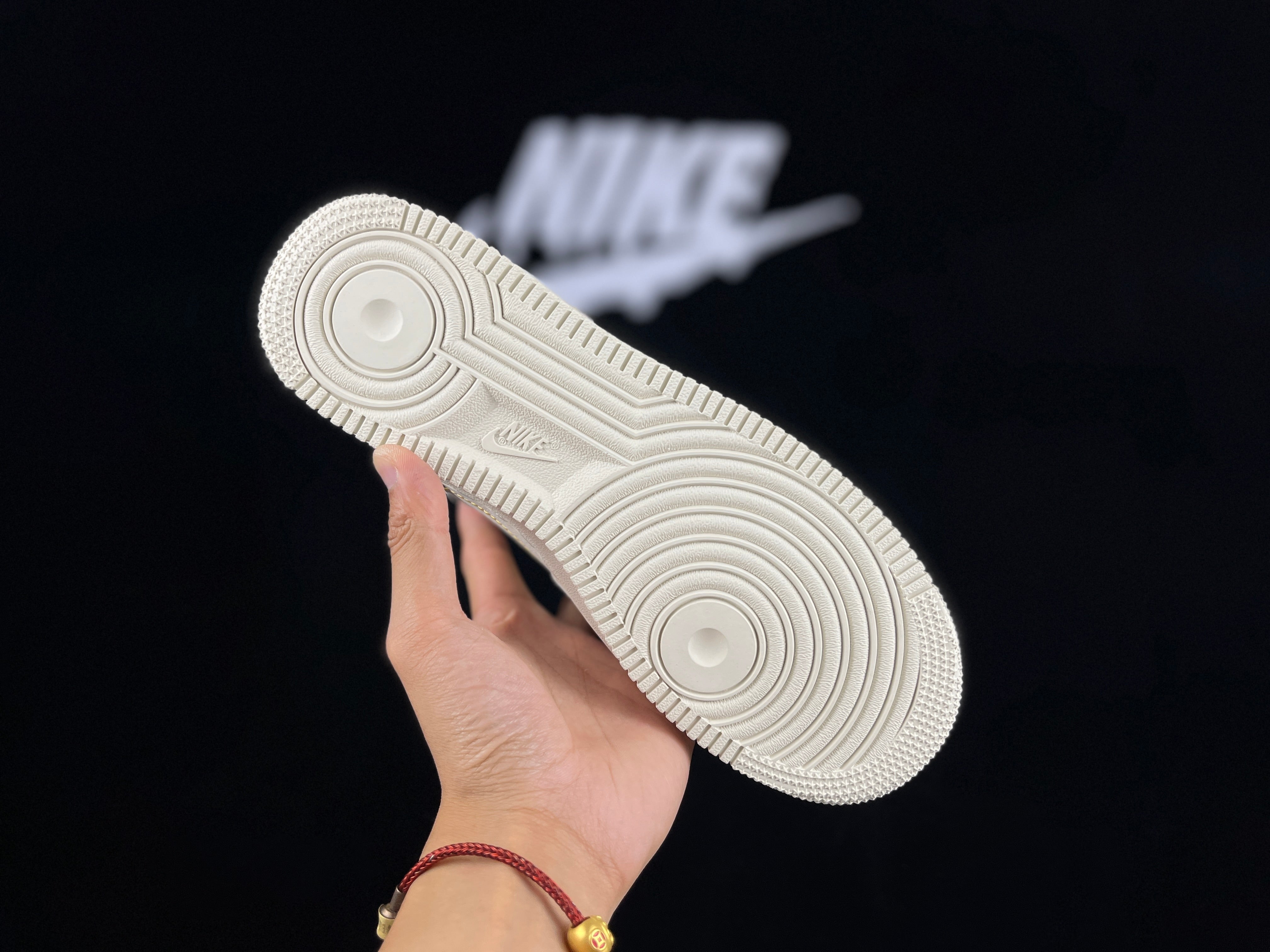 NIKE AIR FORCE 1 - Image 5