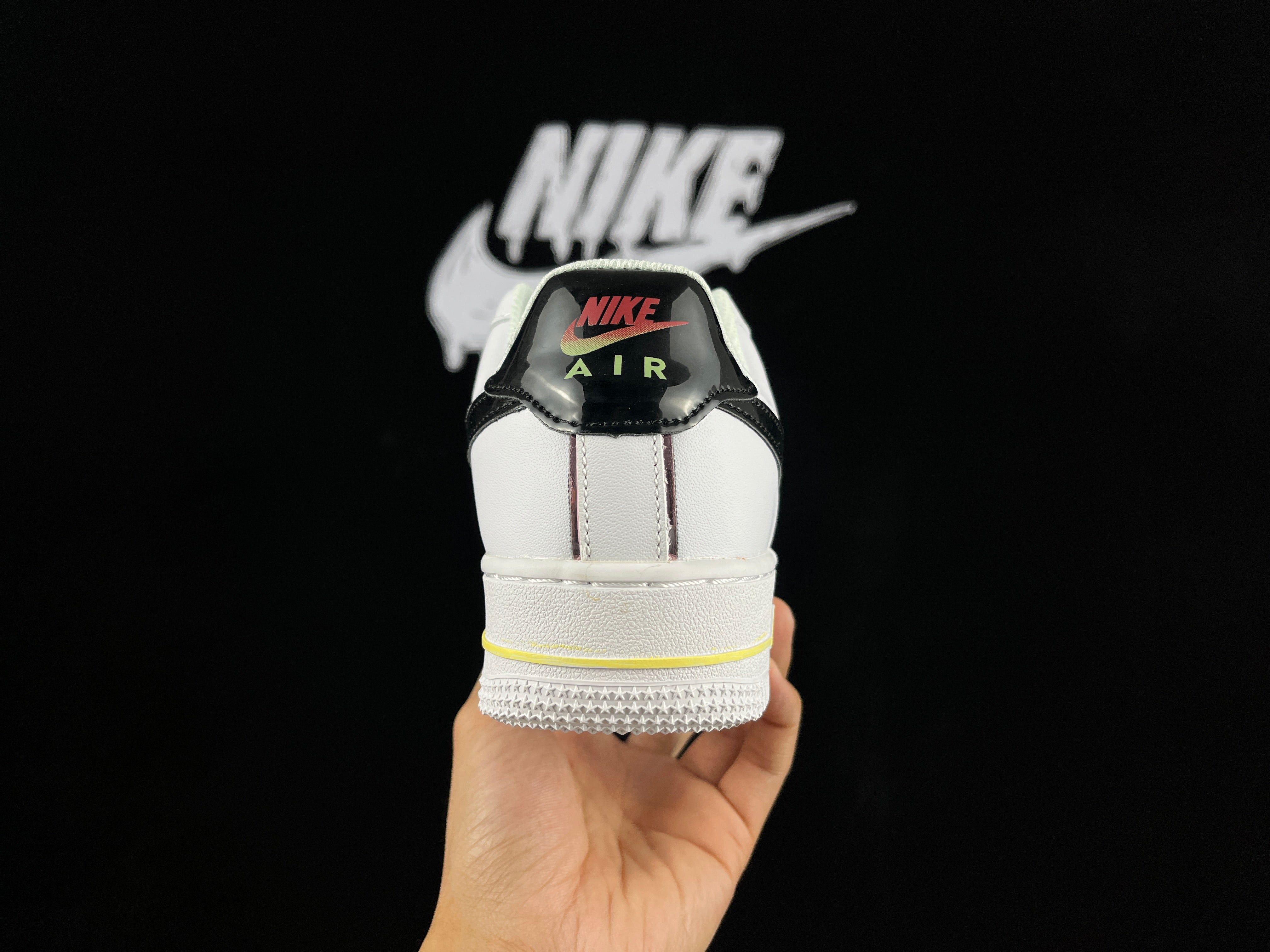 NIKE AIR FORCE 1 Low "Fresh" - Image 4