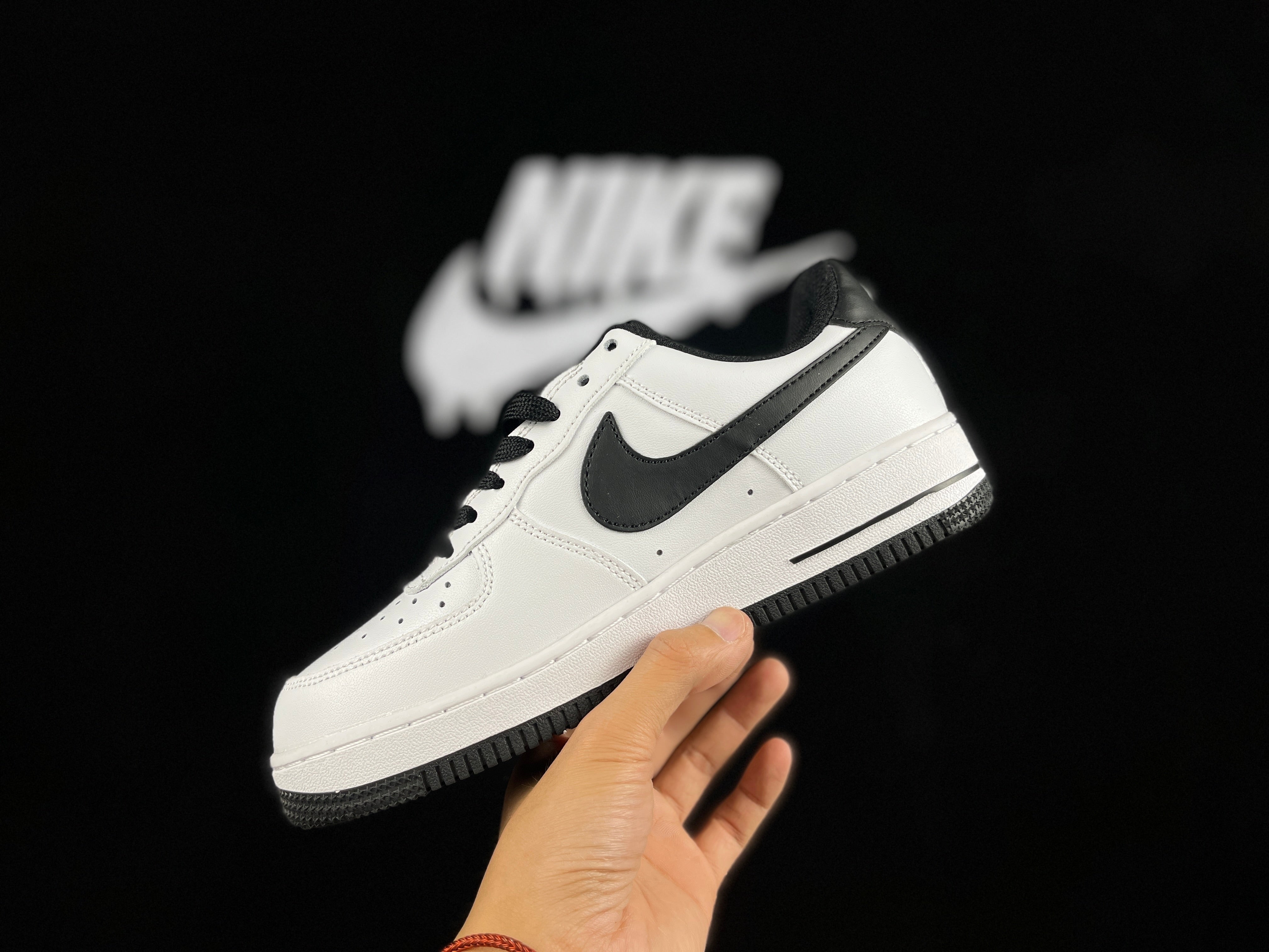 NIKE AIR FORCE 1 Low "Leather OG White/Black" - Image 3