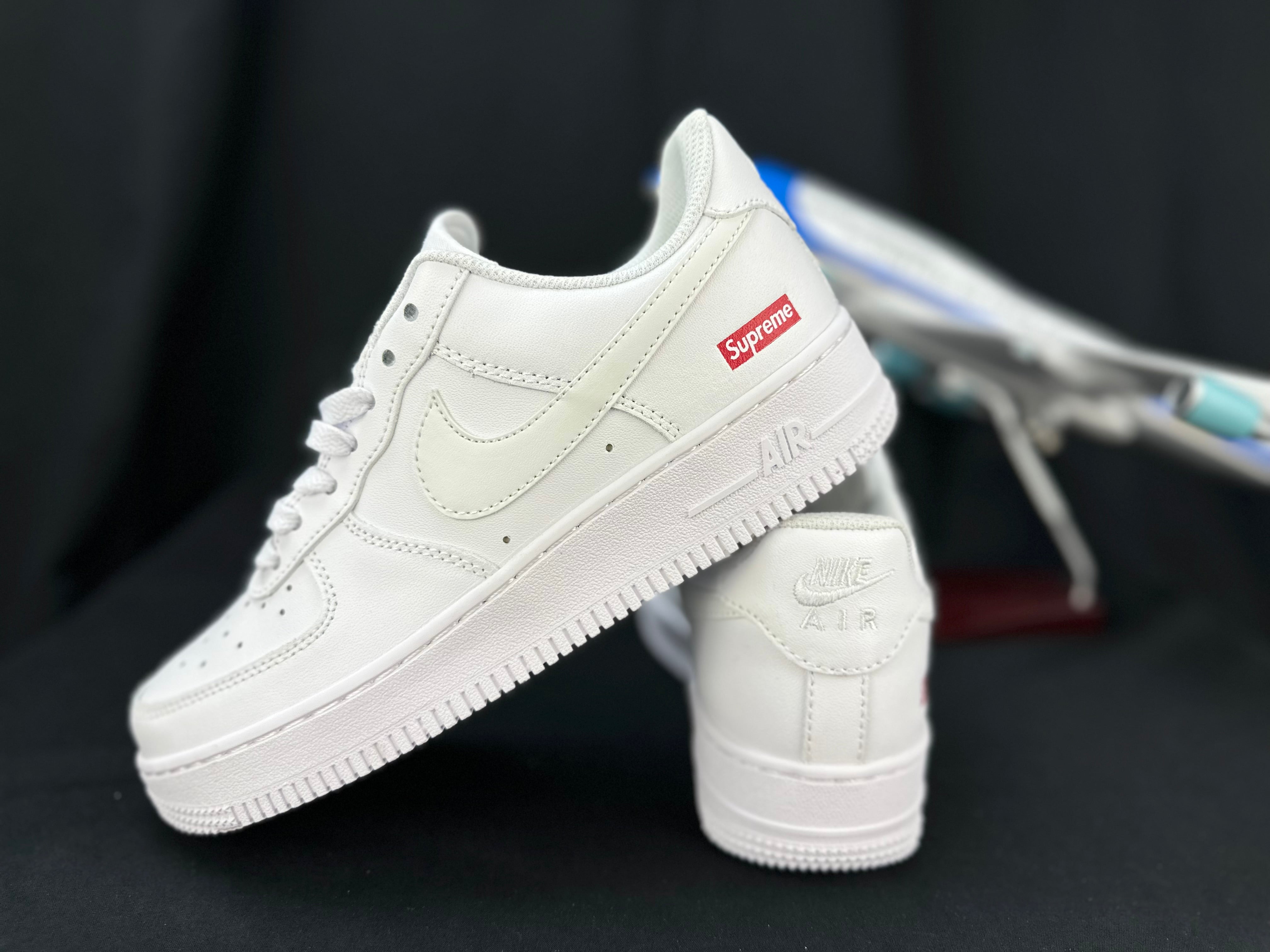 NIKE AIR FORCE 1 Supreme "White" - Image 3