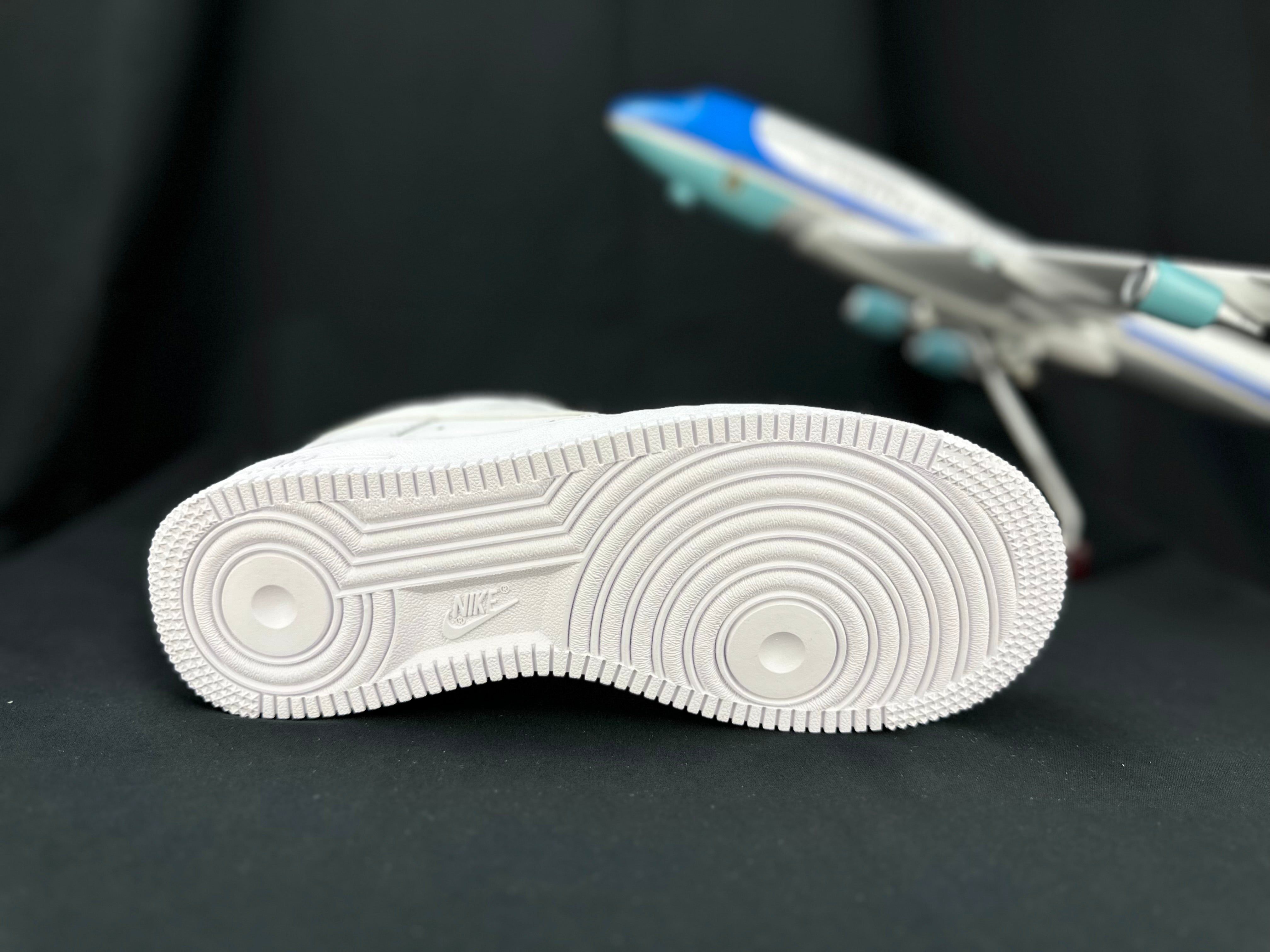 NIKE AIR FORCE 1 Supreme "White" - Image 5