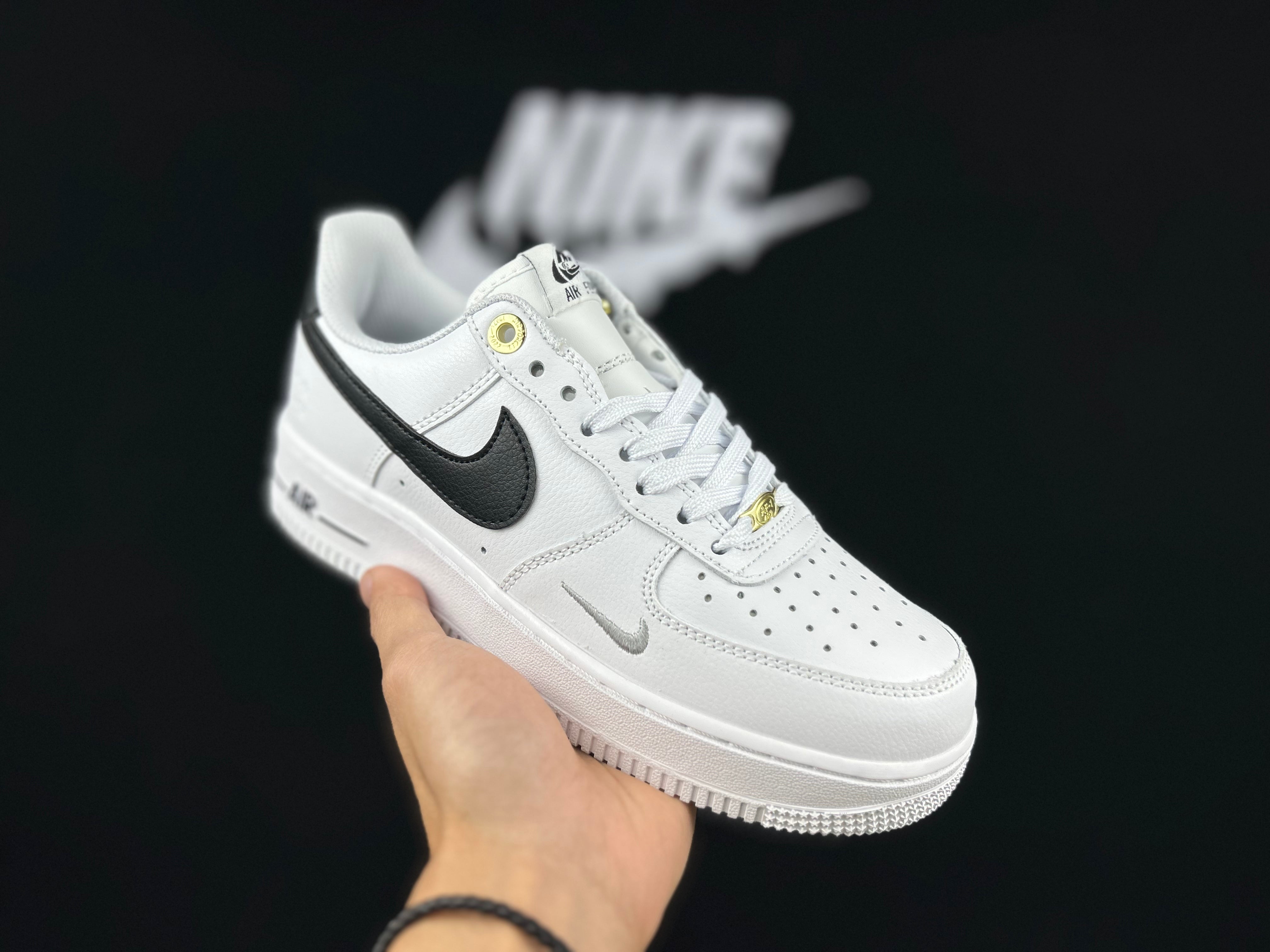 NIKE AIR FORCE 1 "White/Black" - Image 2