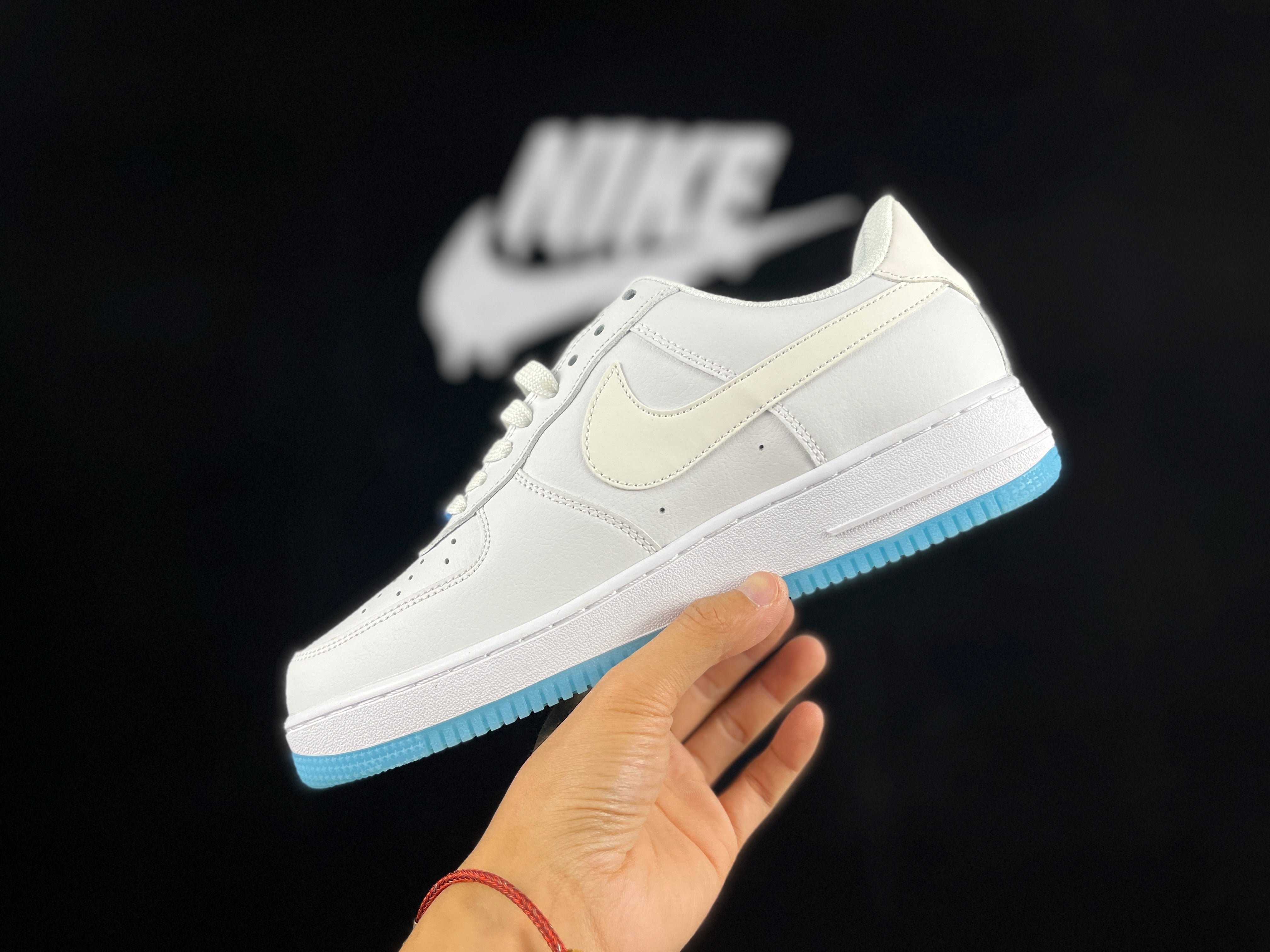 NIKE AIR FORCE 1 "White/Blue/Pink Thermochromatic" - Image 3